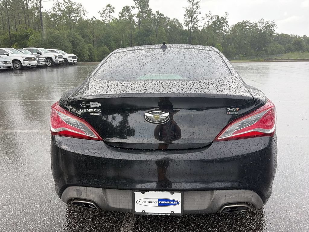 Used 2014 Hyundai Genesis 2.0T RWD image 5