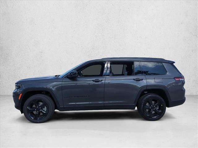 New 2025 Jeep Grand Cherokee Altitude video 4