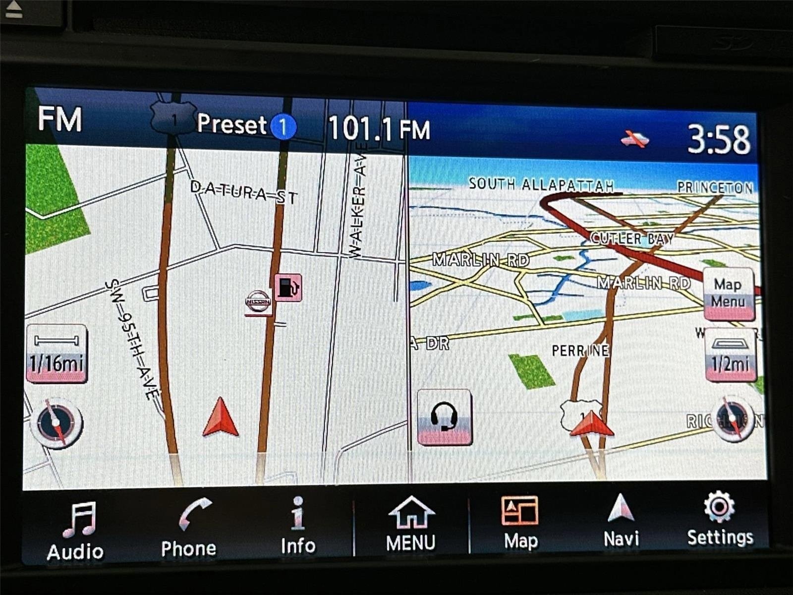 Used 2018 Nissan GT-R Premium image 18