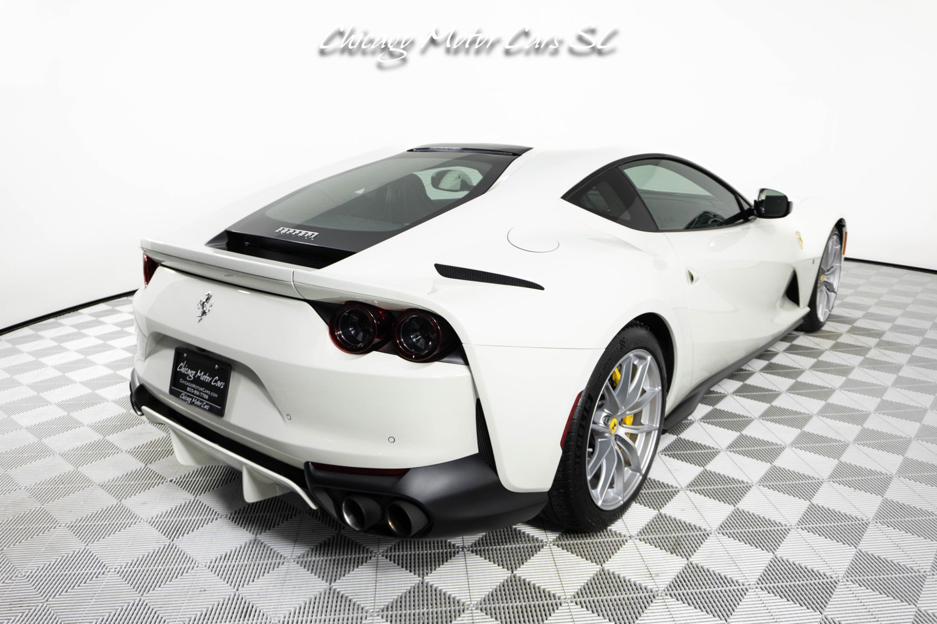 Used 2019 Ferrari 812 Superfast RWD image 16