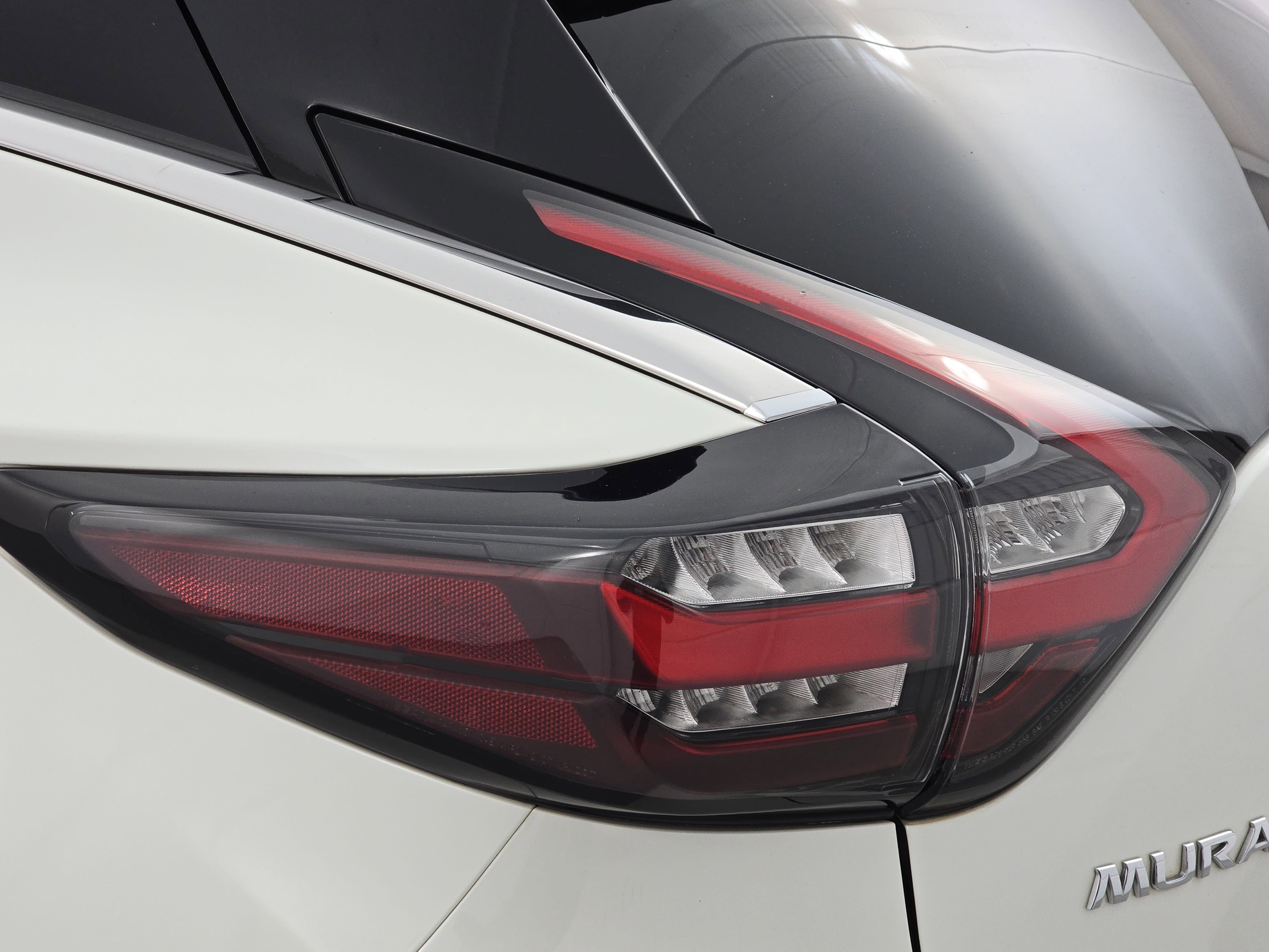 Used 2022 Nissan Murano Platinum w/ Cargo Package image 35