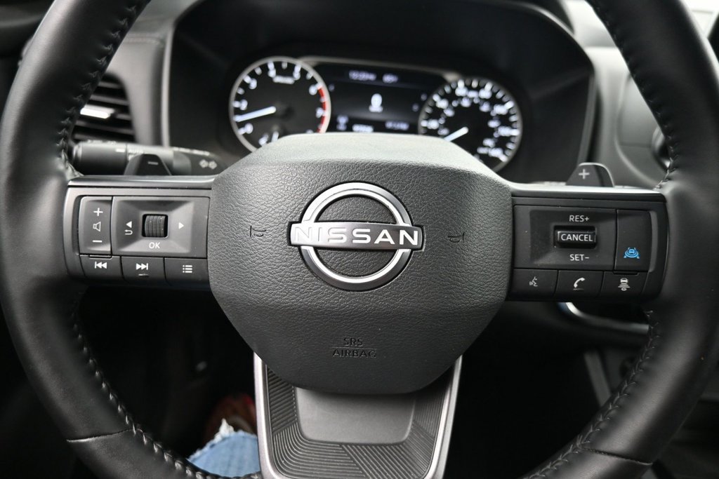 Used 2025 Nissan Rogue SV FWD image 10