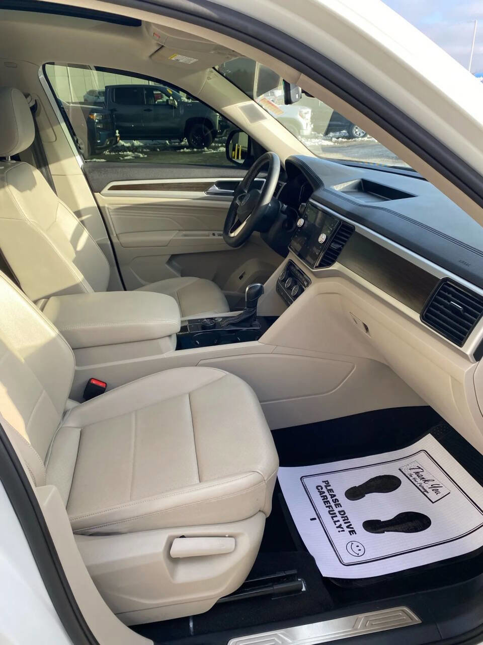 Used 2022 Volkswagen Atlas SE w/ Panoramic Sunroof Package image 34