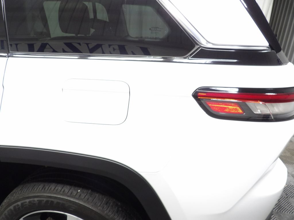 Used 2022 Jeep Grand Cherokee Limited 4xe AWD/4WD image 36