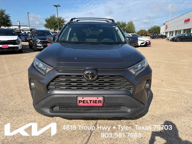 Used 2020 Toyota RAV4 XLE w/ Convenience Package FWD image 3