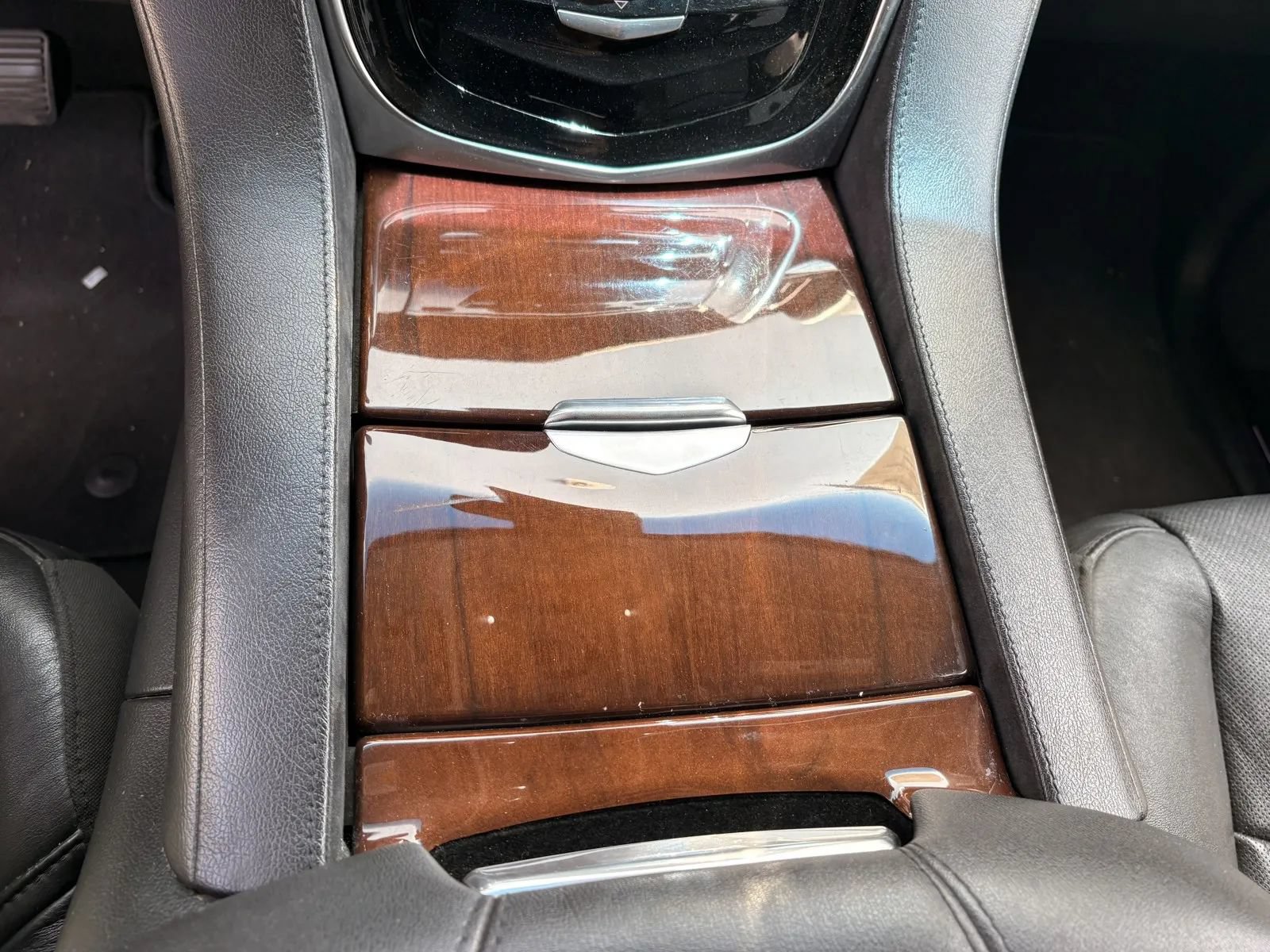 Used 2019 Cadillac Escalade ESV Luxury RWD image 15