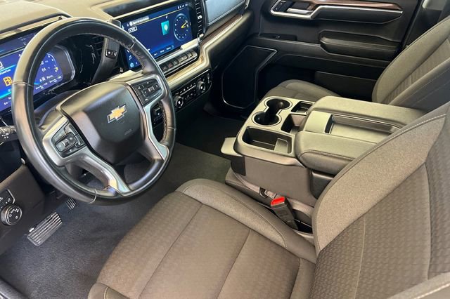 Used 2025 Chevrolet Silverado 1500 LT AWD/4WD image 10