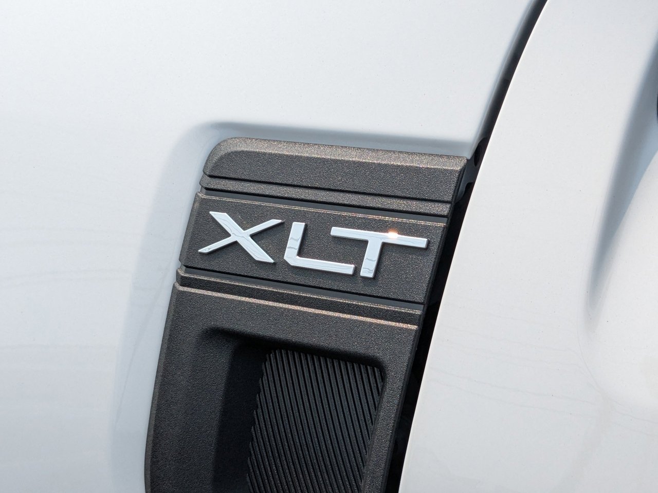 New 2025 Ford Maverick XLT w/ XLT Luxury Package image 12