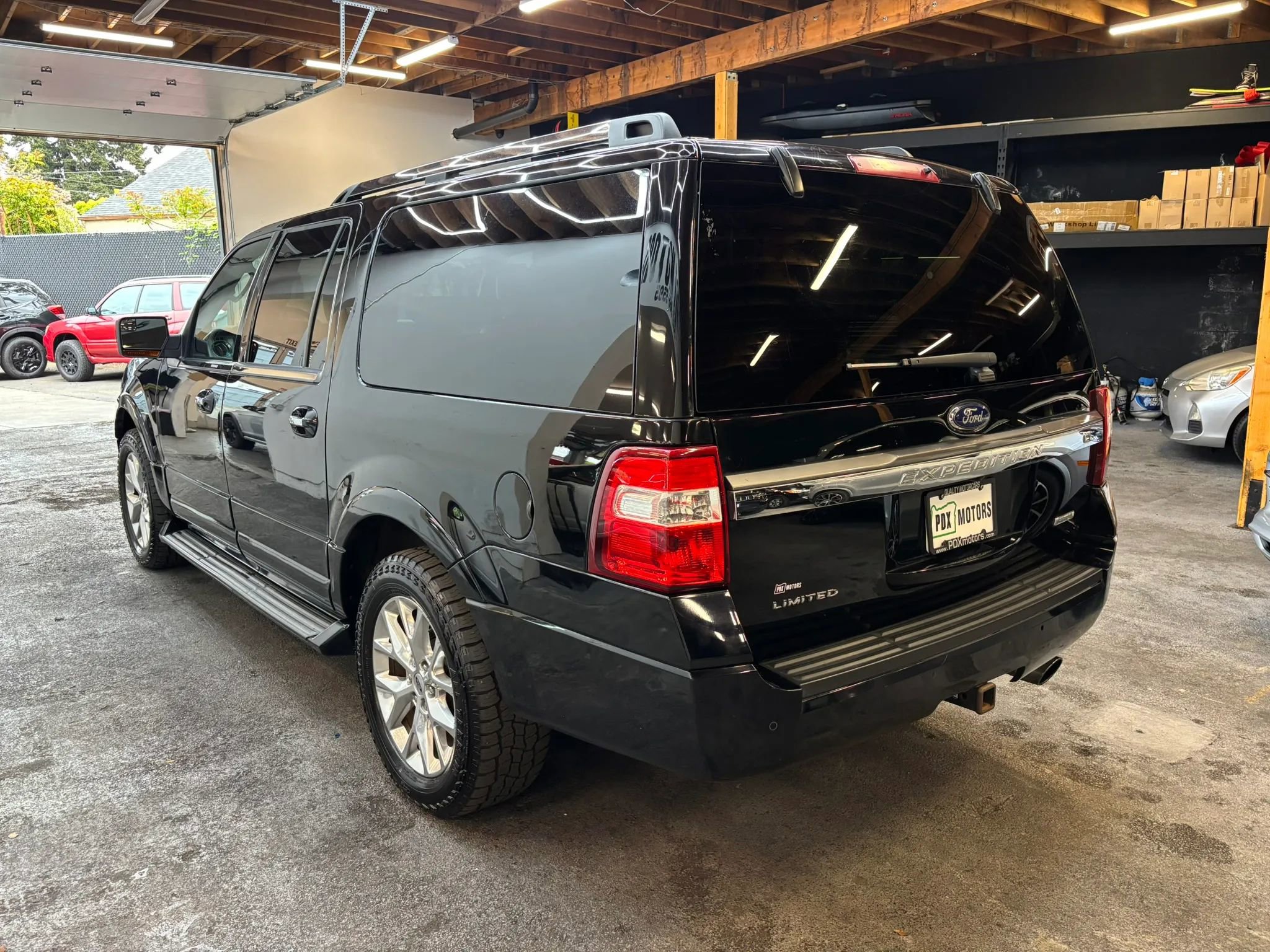Used 2017 Ford Expedition EL Limited AWD/4WD image 6