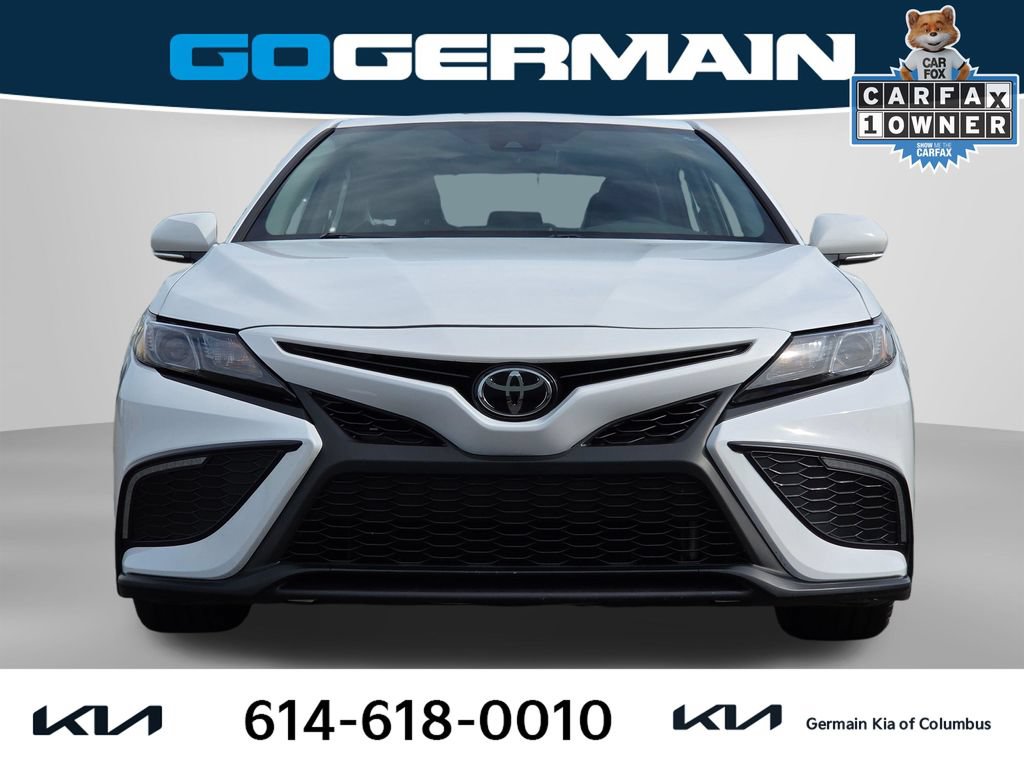 Used 2024 Toyota Camry SE w/ Cold Weather Package FWD image 2