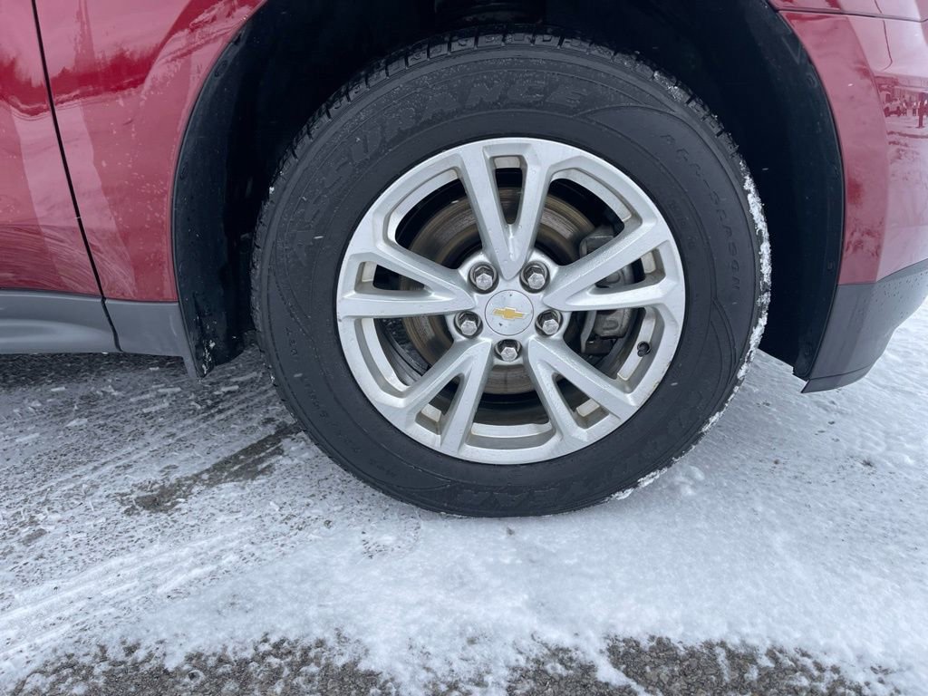 Used 2017 Chevrolet Equinox LT w/ Convenience Package image 12