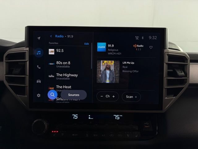 Used 2025 Toyota Tundra Limited image 40