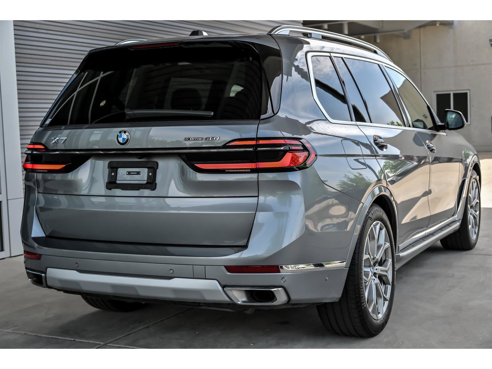 Used 2025 BMW X7 xDrive40i AWD/4WD image 8
