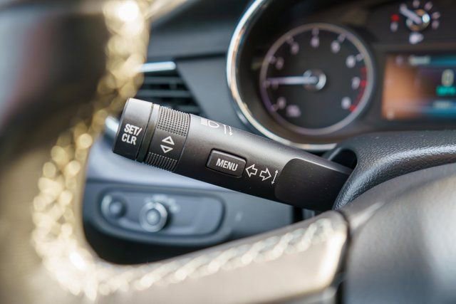 Used 2022 Buick Encore Preferred w/ Safety Package image 23