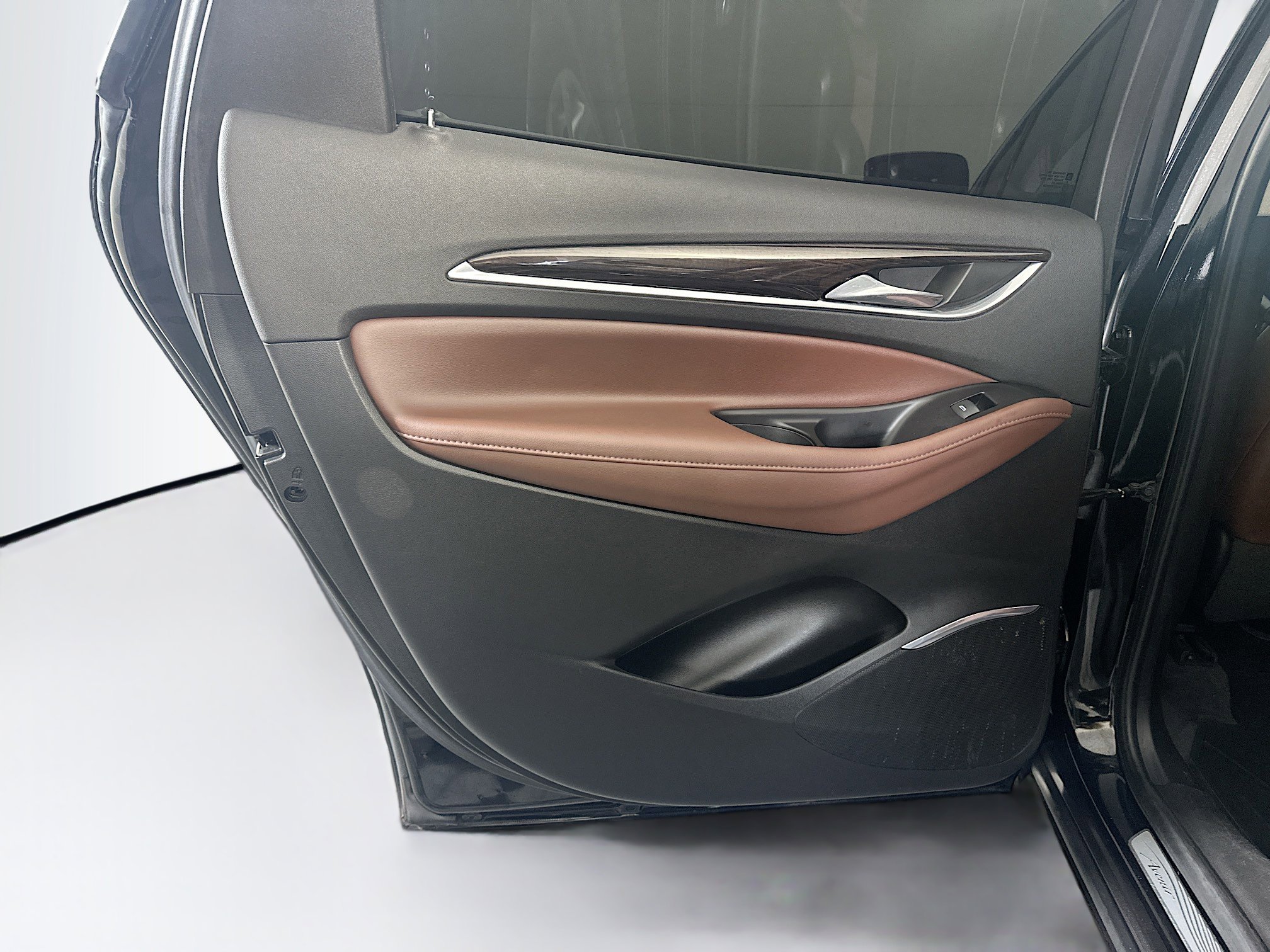 Used 2019 Buick Enclave Avenir w/ Avenir Technology Package image 27