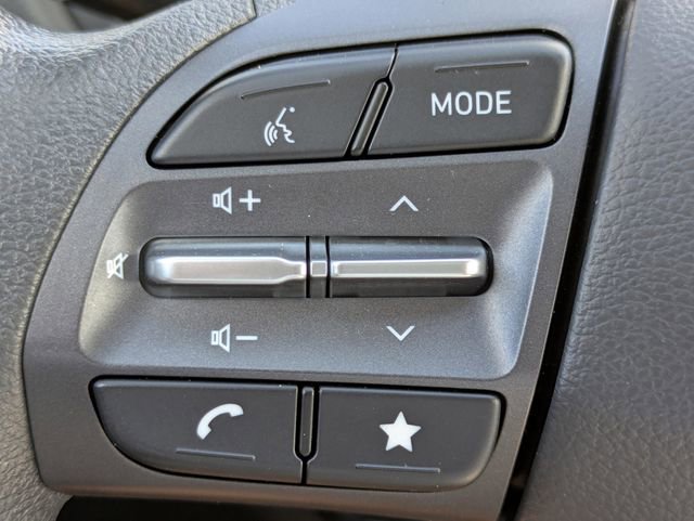 Used 2022 Hyundai Kona SEL image 17