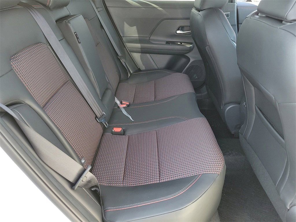 New 2026 Nissan Kicks SR image 13
