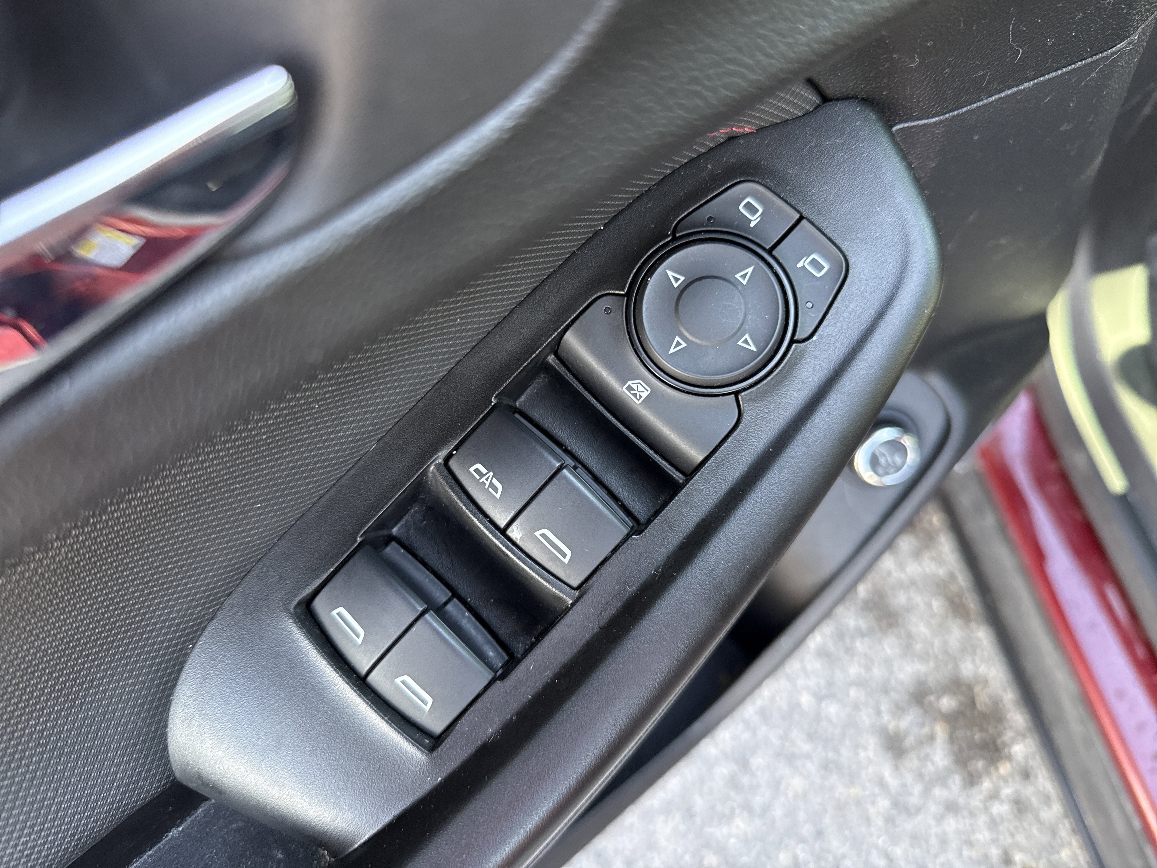 Used 2022 Chevrolet TrailBlazer RS w/ Sun and Liftgate Package image 14