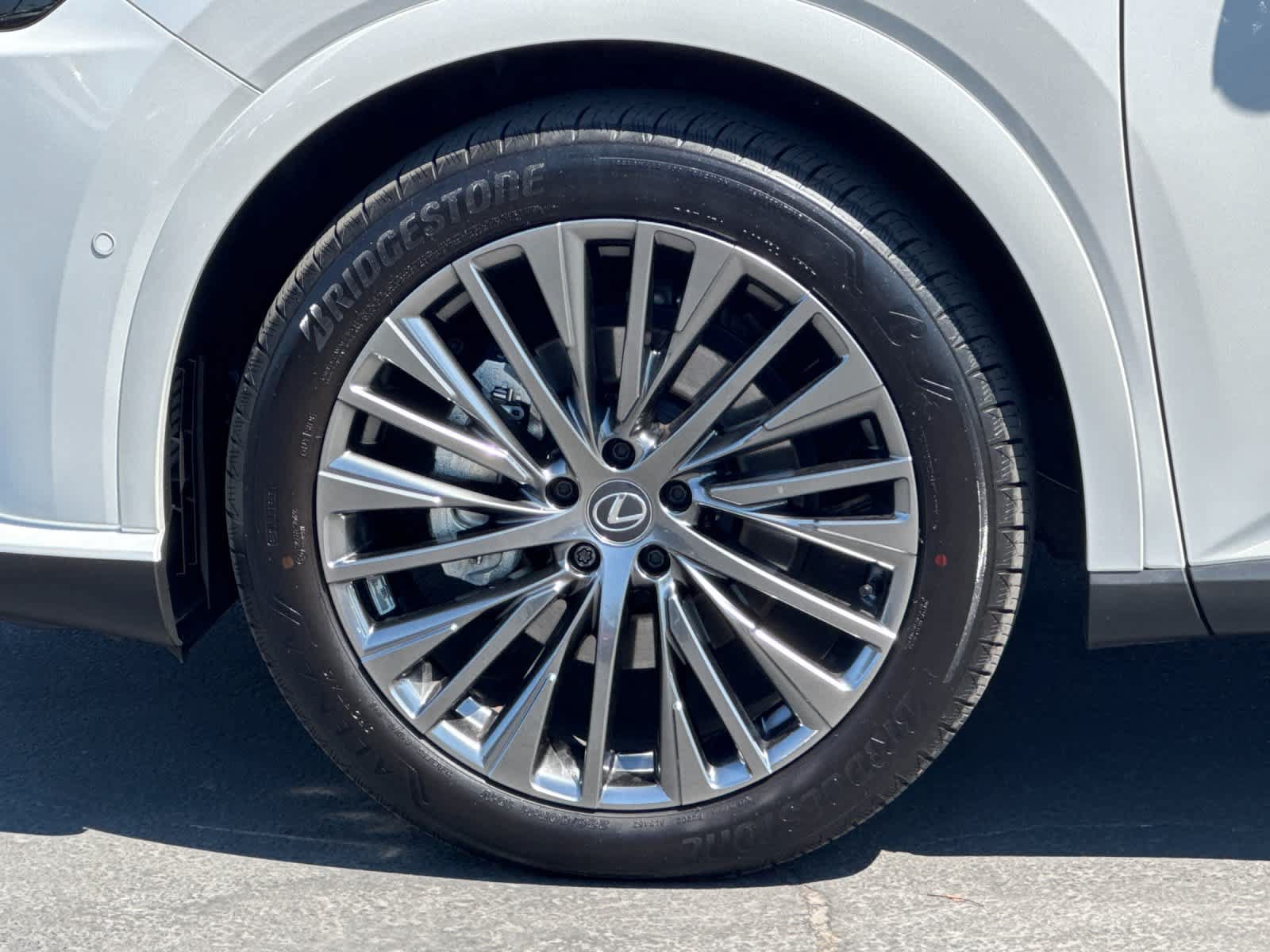 Certified 2025 Lexus RX 450h AWD w/ Convenience Package image 32