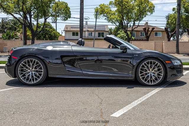 Used 2014 Audi R8 V10 w/ Full Leather Package AWD/4WD image 9