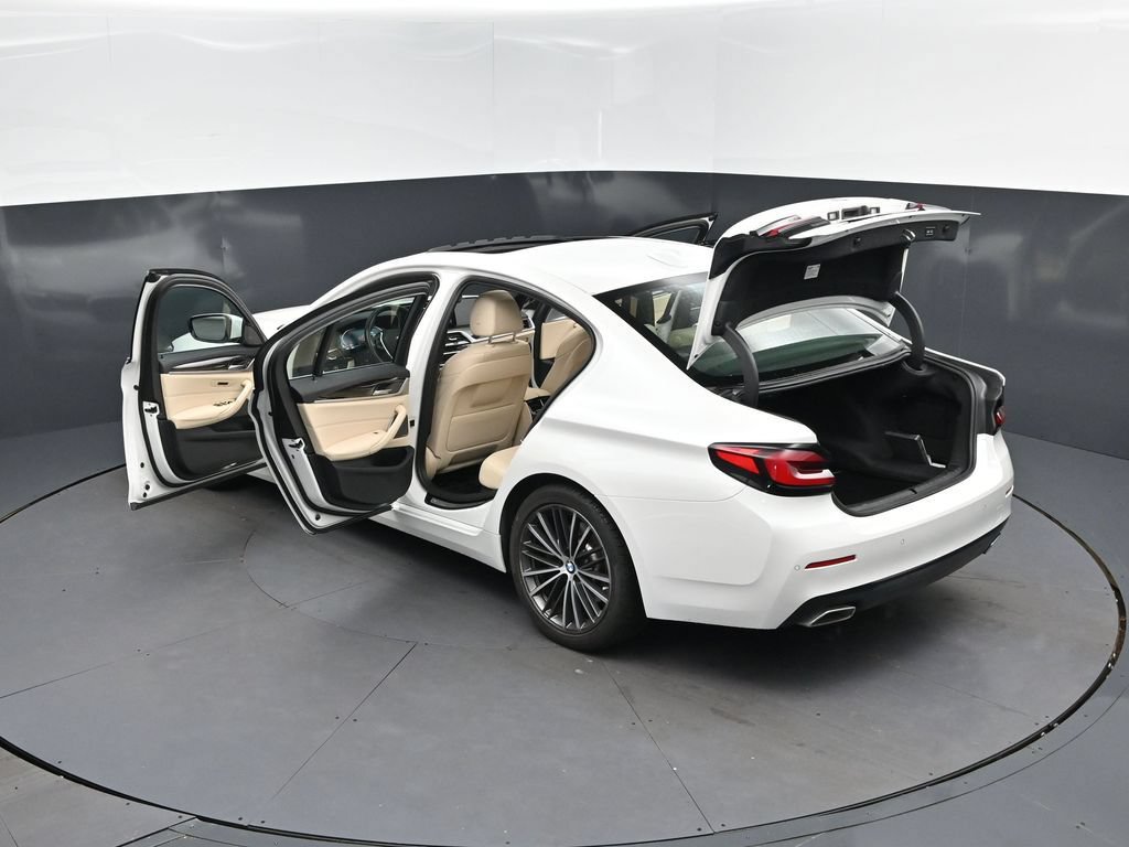 Certified 2023 BMW 530i w/ Premium Package RWD image 2