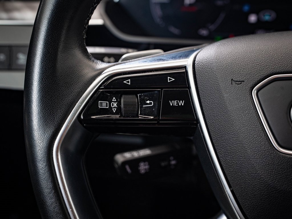 Used 2022 Audi e-tron Premium w/ Convenience Plus Package image 26