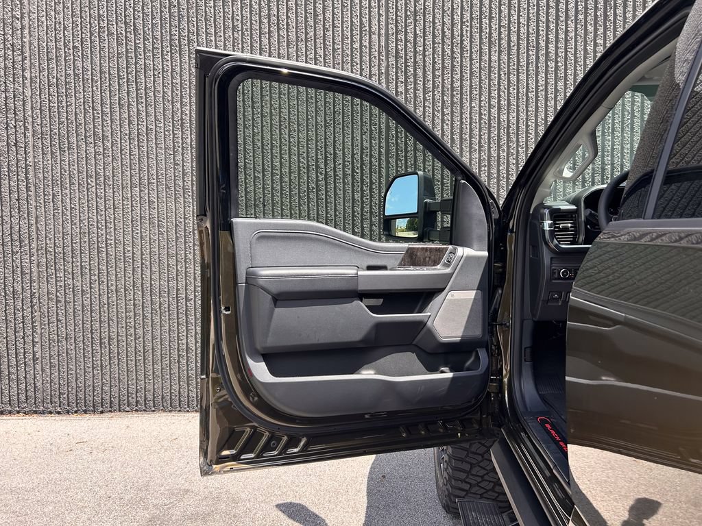 New 2026 Ford F250 Lariat w/ Black Appearance Package AWD/4WD image 14