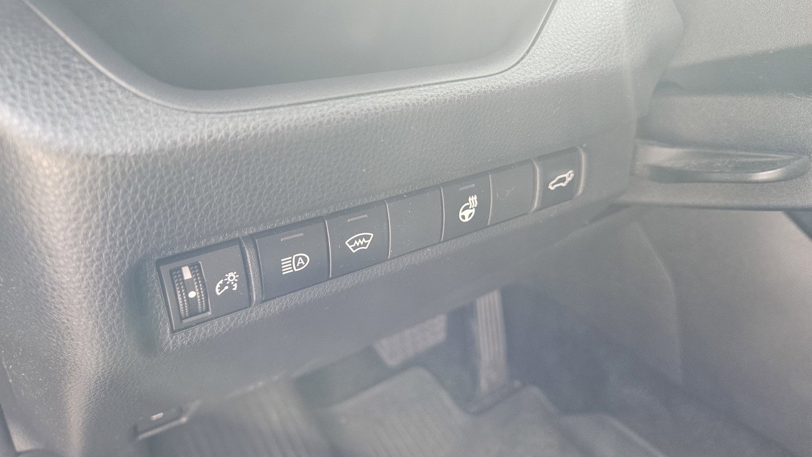 Used 2023 Toyota RAV4 XLE w/ Convenience Package AWD/4WD image 19