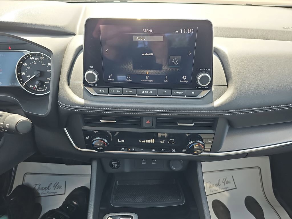 Used 2025 Nissan Rogue SV w/ SV Premium Package image 24