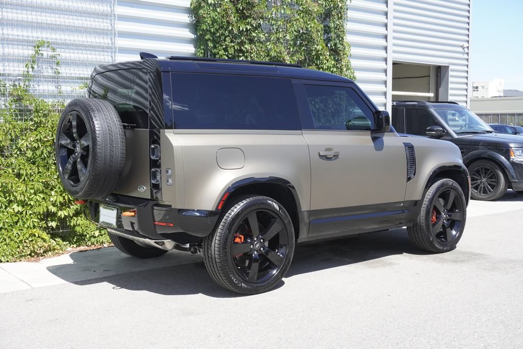 Used 2023 Land Rover Defender 90 X AWD/4WD image 4