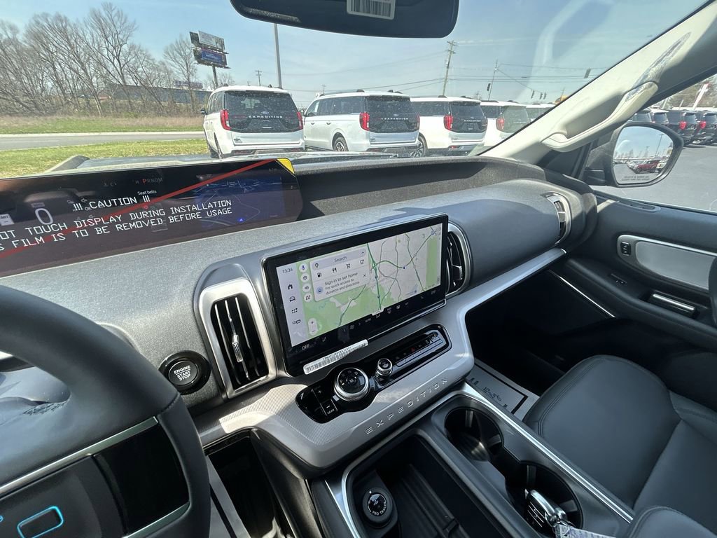 New 2026 Ford Expedition Active image 12