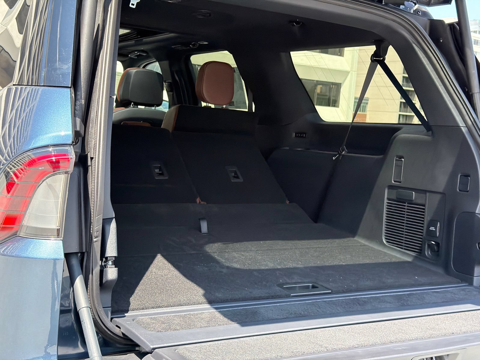 New 2027 Lincoln Navigator L Reserve AWD/4WD image 8