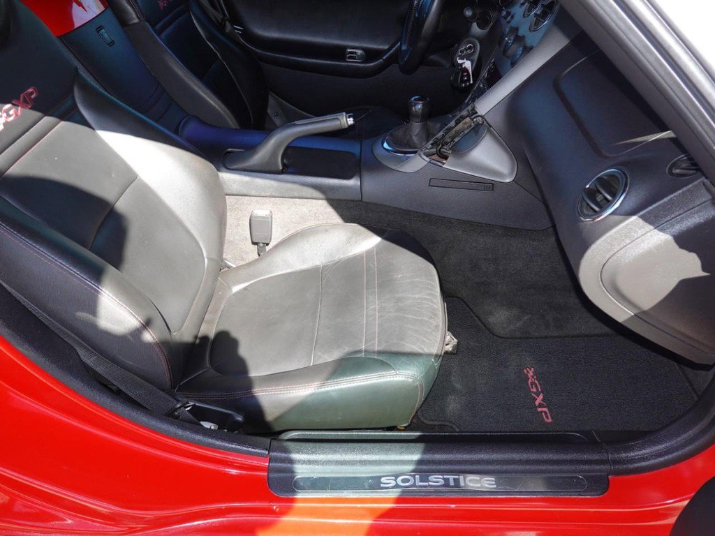 Used 2009 Pontiac Solstice GXP w/ Club Sport Package image 24