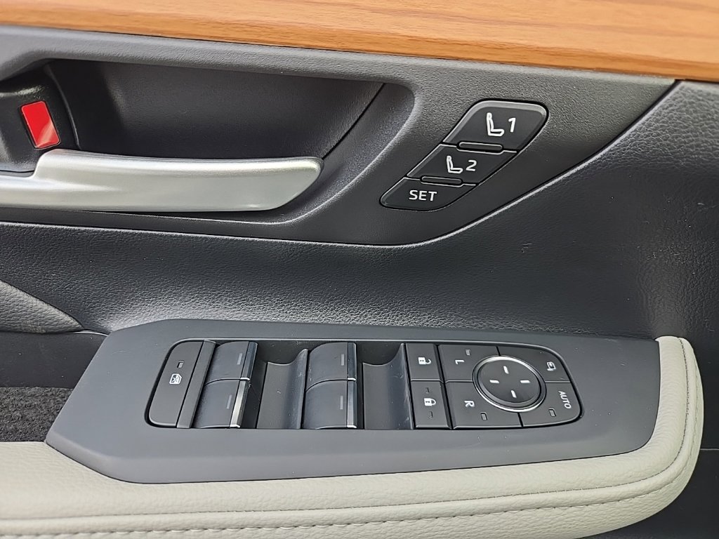 New 2026 Toyota Grand Highlander AWD image 19