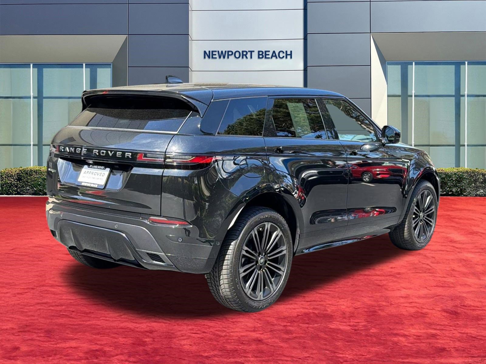 Certified 2026 Land Rover Range Rover Evoque Dynamic SE AWD/4WD image 9