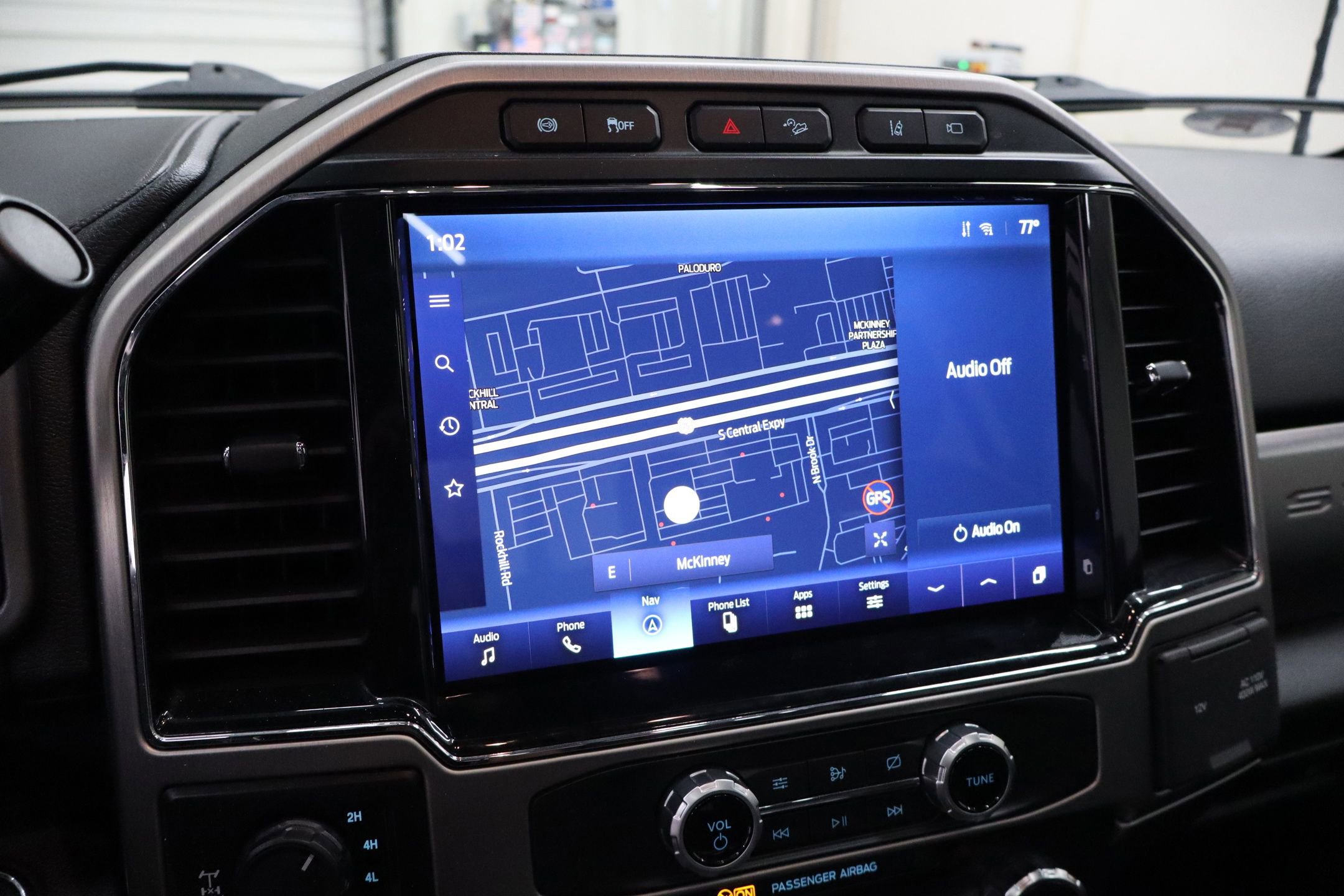 Certified 2022 Ford F250 Platinum w/ FX4 Off-Road Package image 21