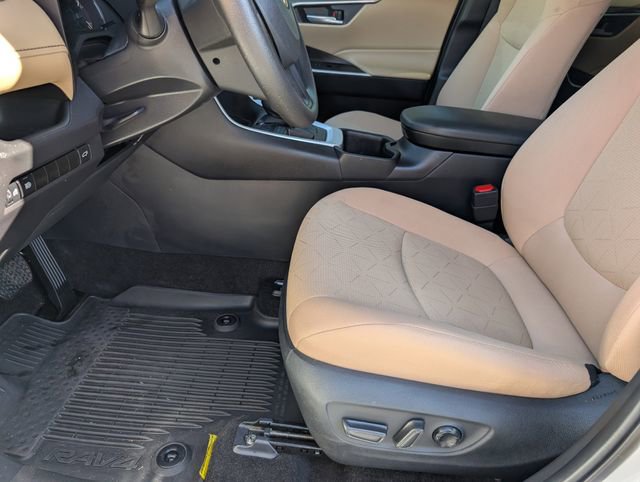Used 2025 Toyota RAV4 XLE w/ Convenience Package image 15
