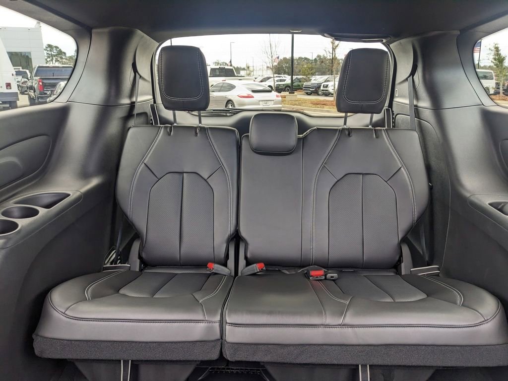 New 2026 Chrysler Pacifica Select w/ S Appearance Package image 43