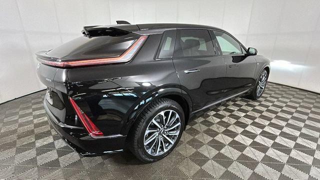Used 2024 Cadillac Lyriq Sport RWD video 2
