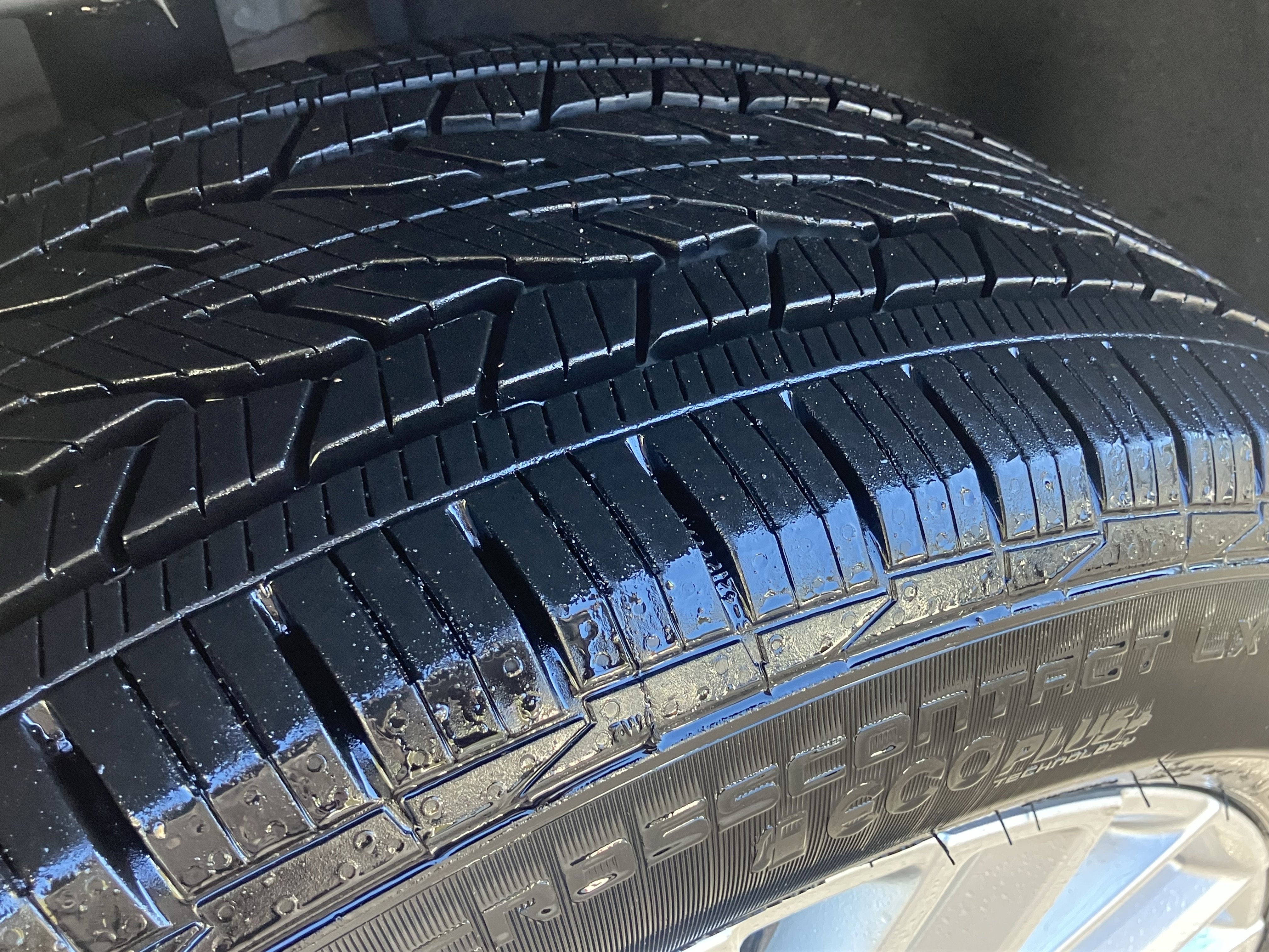 Used 2024 GMC Acadia Elevation image 12