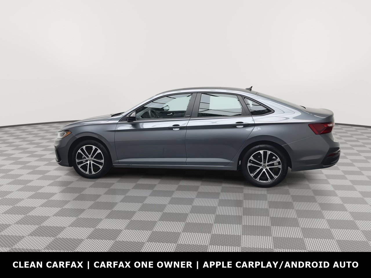 Used 2025 Volkswagen Jetta Sport FWD image 28