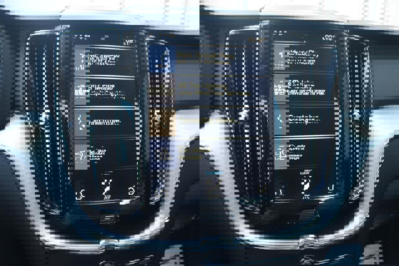 Used 2018 Volvo XC60 T5 Momentum w/ Convenience Package image 33