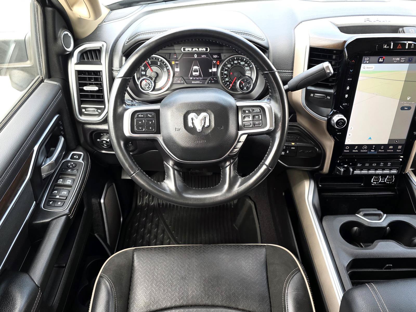 Used 2022 RAM 3500 Laramie AWD/4WD image 9
