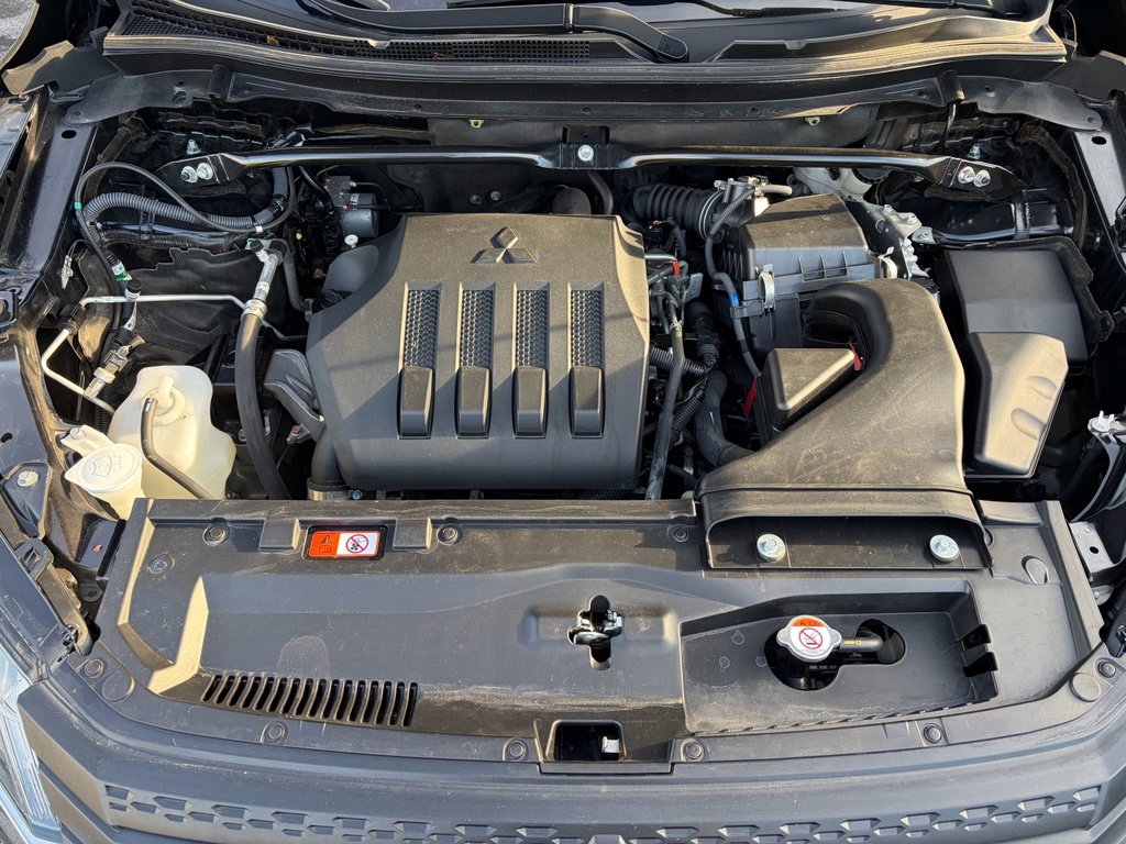 Used 2024 Mitsubishi Eclipse Cross SE image 41