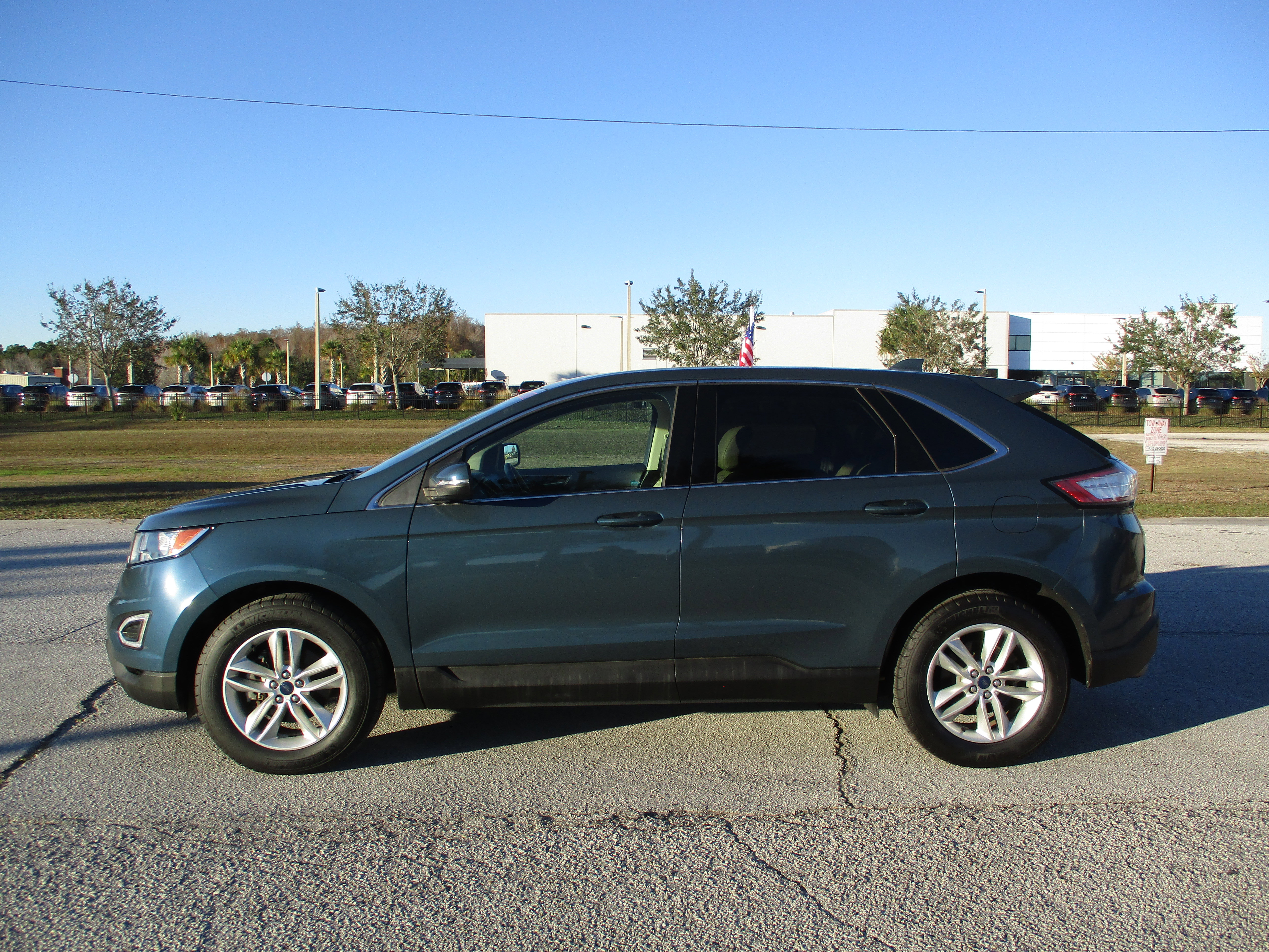 Used 2016 Ford Edge SEL w/ Equipment Group 201A image 4