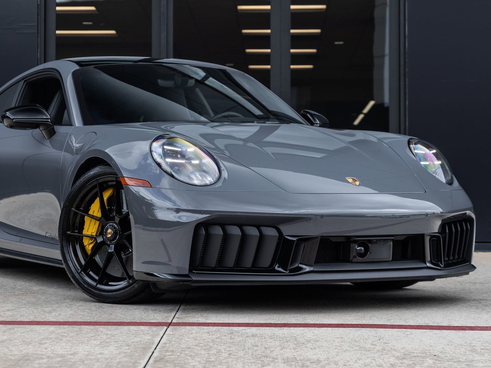 Certified 2026 Porsche 911 Carrera 4 GTS AWD/4WD image 9