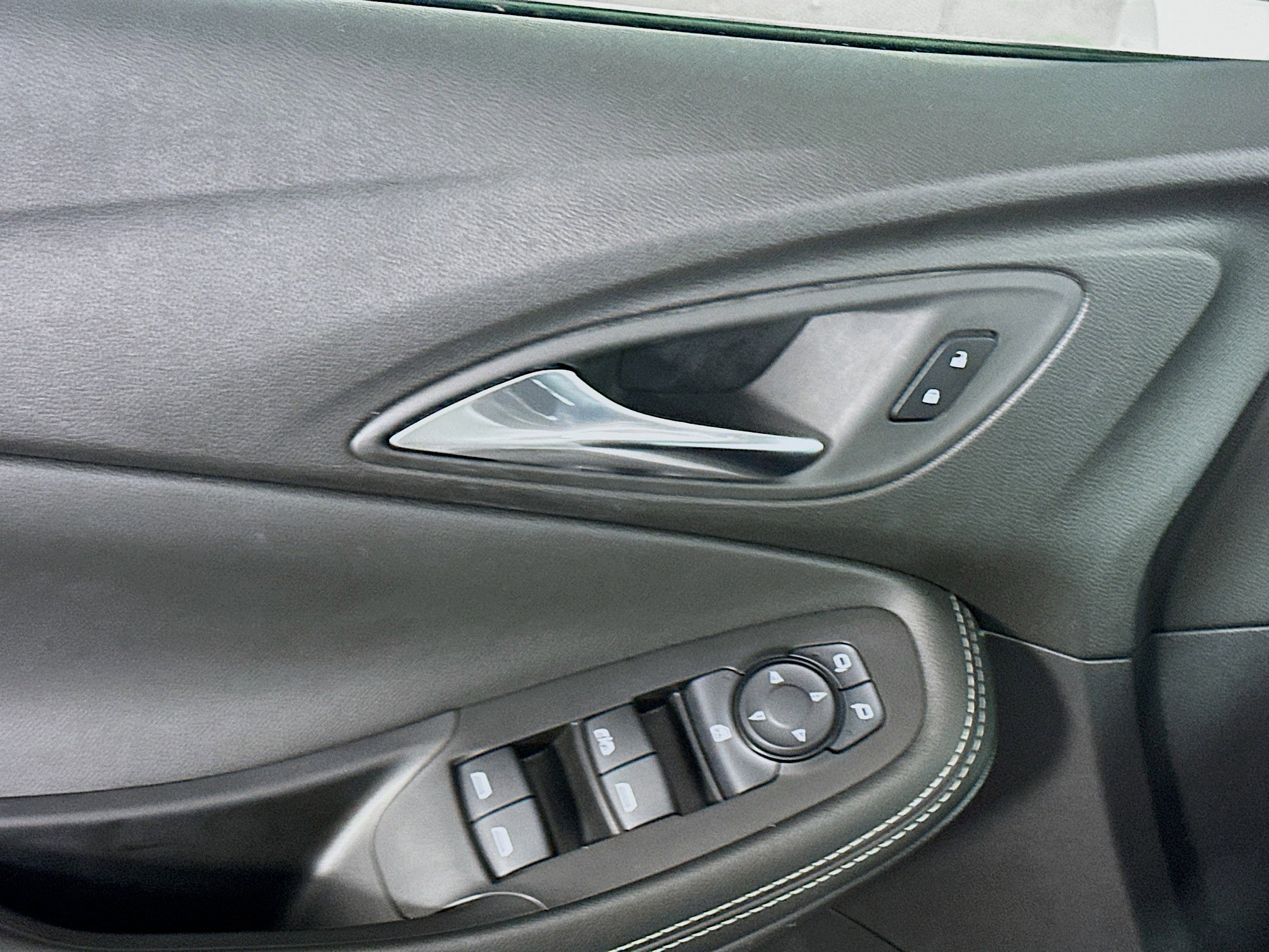 Used 2025 Buick Encore GX Preferred image 15