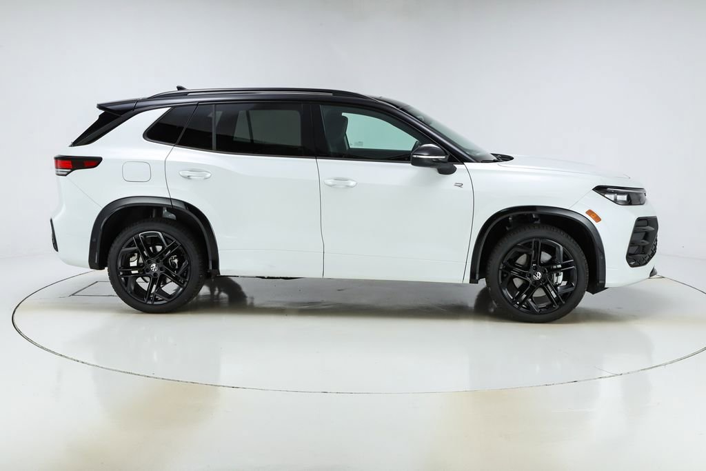 New 2026 Volkswagen Tiguan SE R-Line image 50