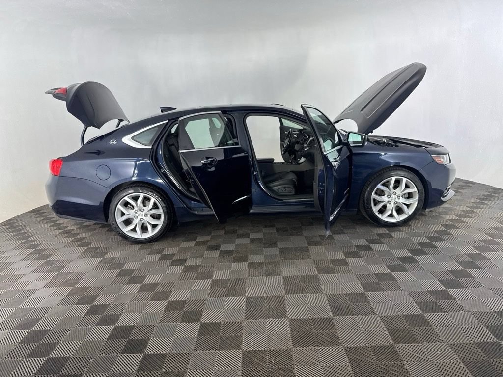 Used 2015 Chevrolet Impala LTZ FWD image 12