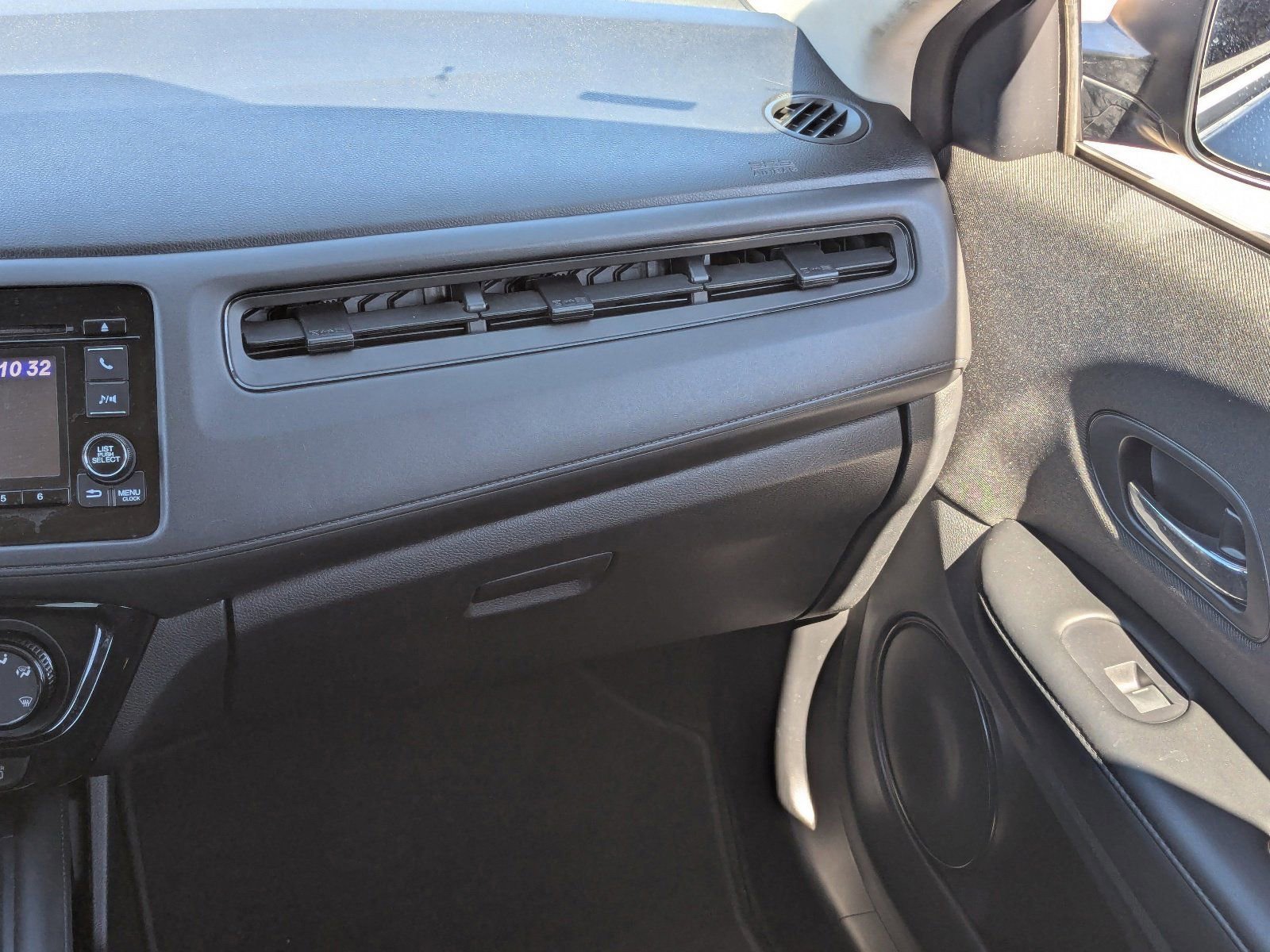 Used 2020 Honda HR-V LX image 18